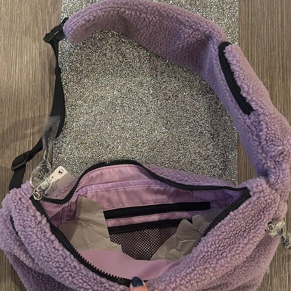 Free People Overachiever Sherpa Sling Bag - Steel Lavender Purple NWT $78 Retail - Picture 7 of 7